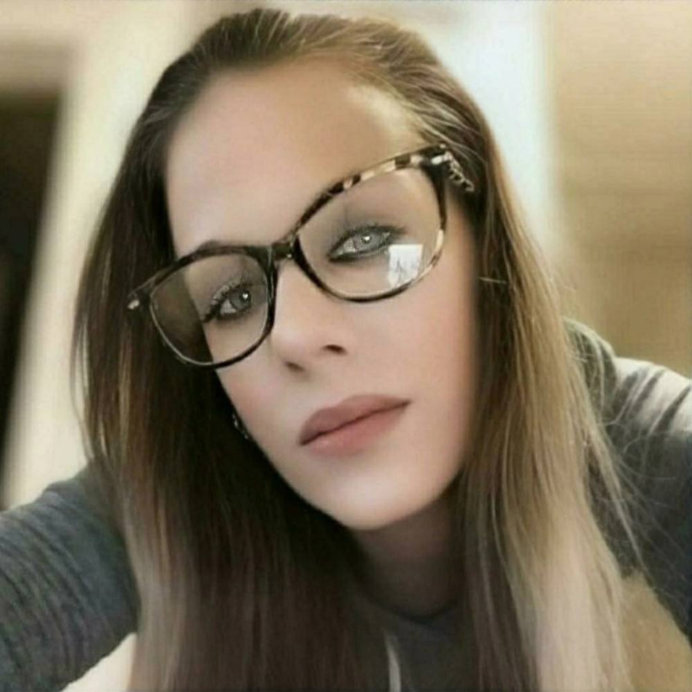 Meet your Posher, June